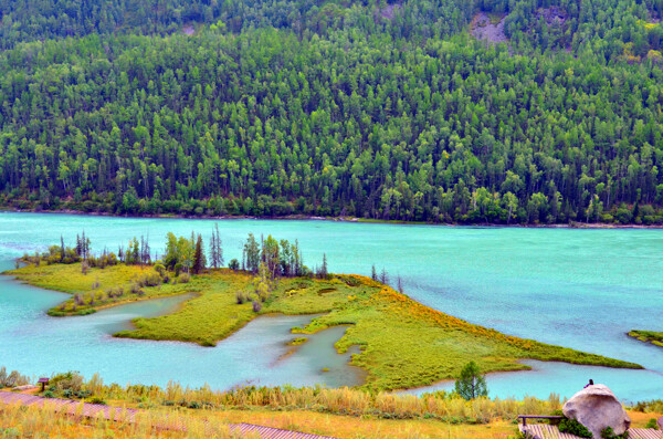 新疆喀纳斯湖风景