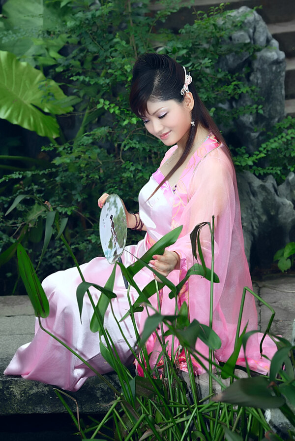 古裝戶外唯美圖片