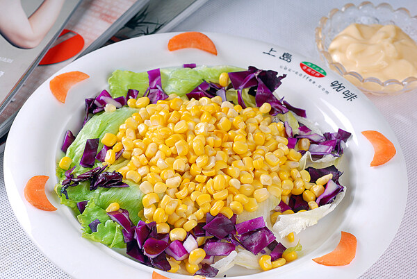 西餐玉米沙拉图片