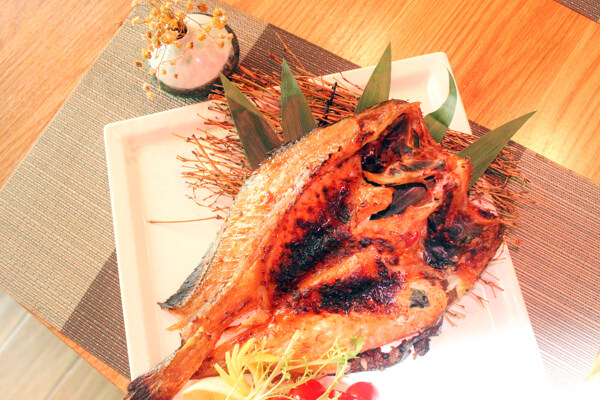 秘制大黃魚(yú)