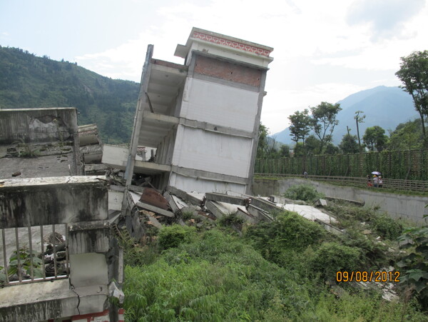 汶川地震遗址图片