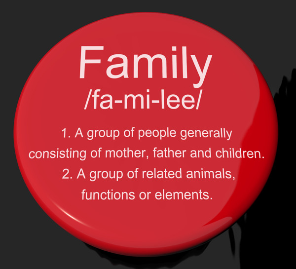 家庭定义按钮显示爸爸妈妈和孩子们的团结