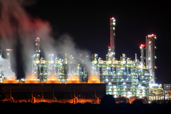 石油工业基地夜景