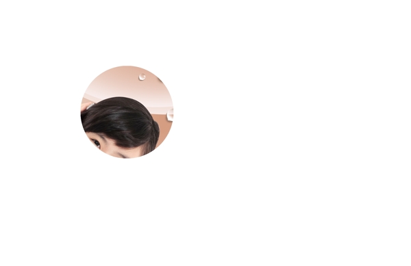 聽(tīng)音樂(lè)的美女和晶瑩水滴