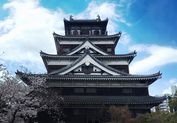 广岛城堡日本樱花旅行