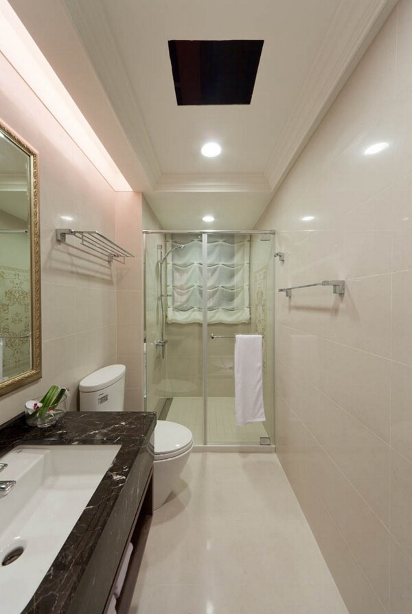 现代时尚浴室瓷砖背景墙室内装修效果图