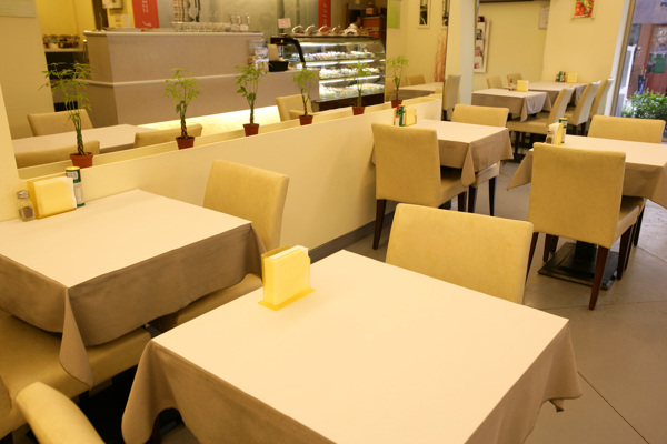 餐飲空間餐廳餐桌大堂室內(nèi)環(huán)境賓館