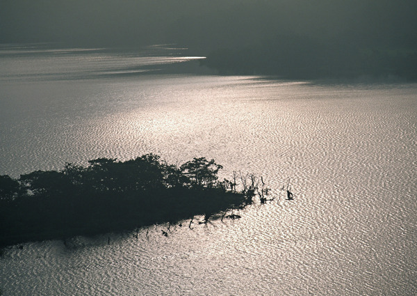 湖泊夕陽(yáng)
