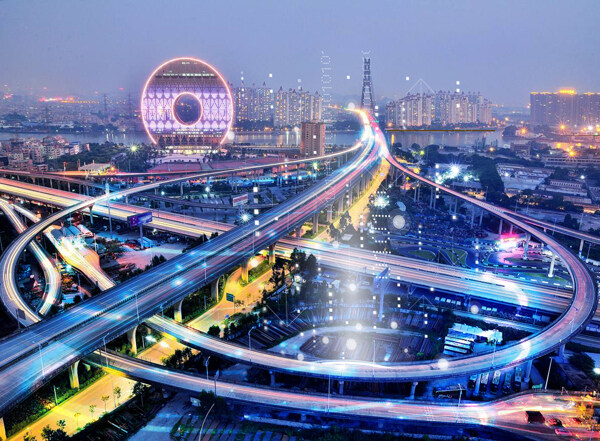 广州地标高架桥夜景
