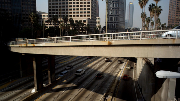 360实拍城市中立交上的车流高清视频素材