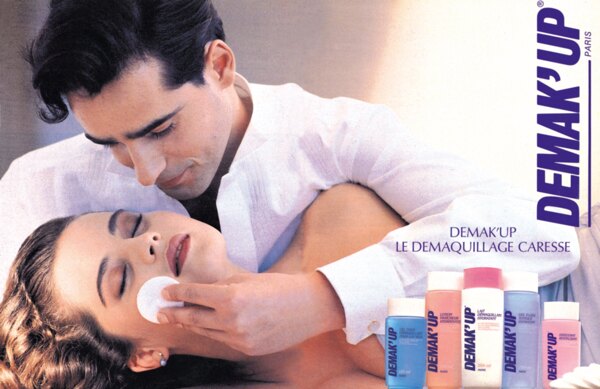 法国香水化妆品广告创意设计0011