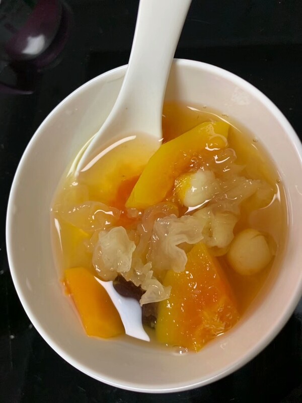 銀茸糖水