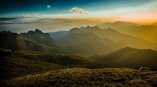 西安秦岭光头山日落风景