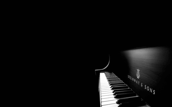 黑白钢琴图片