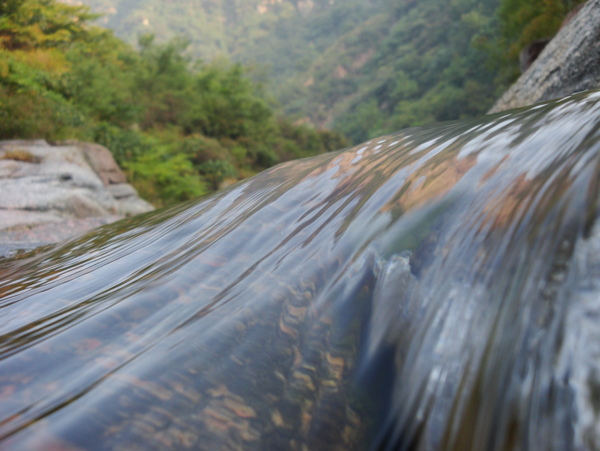 樹山風(fēng)景水藍天白云