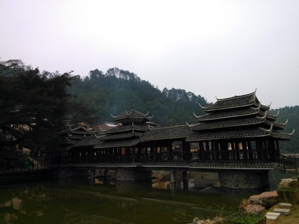 廣西水韻瑤寨圖片