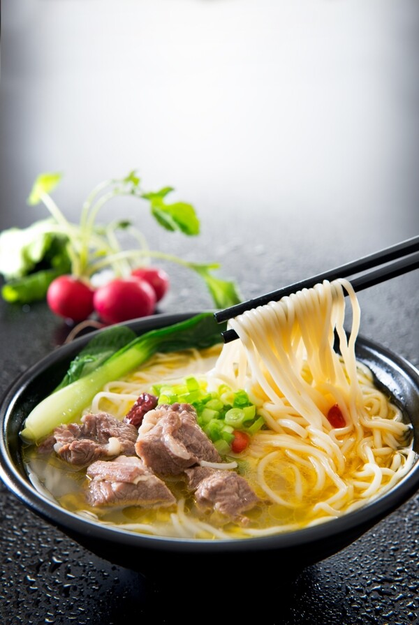 养生牛肉面图片