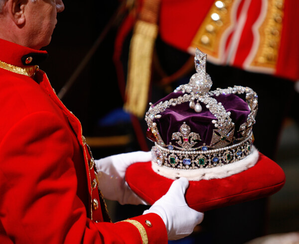 皇室加冕图片