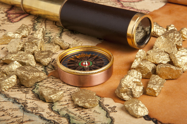 地图上的金子与指南针