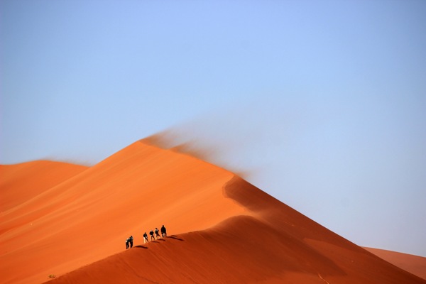 沙漠旅行图片