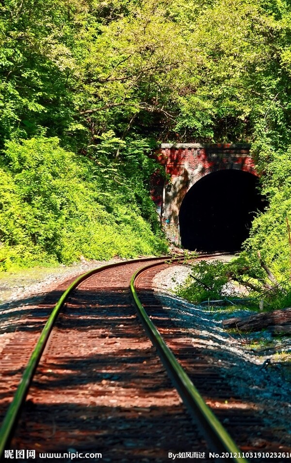 铁路隧道图片