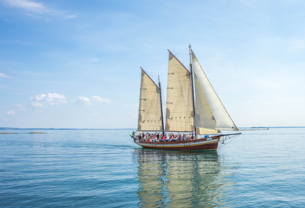 加尔达湖帆船