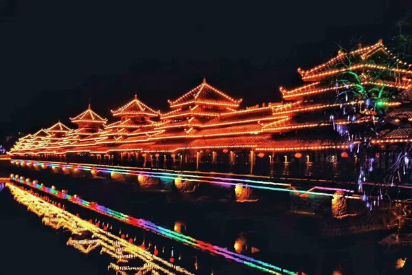 芷江龙津风雨桥夜景