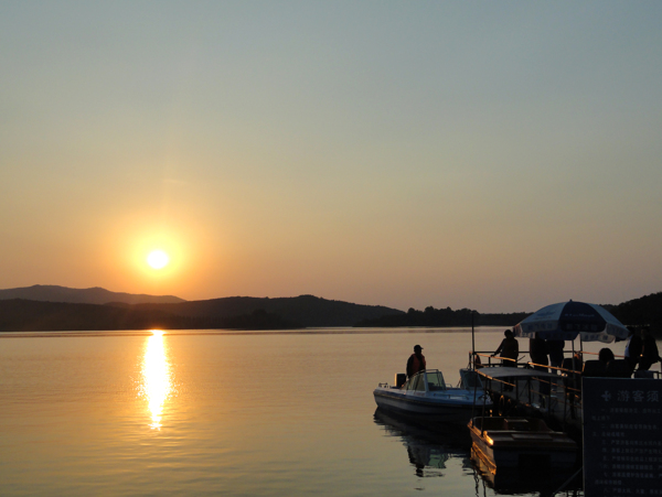 太湖落日图片