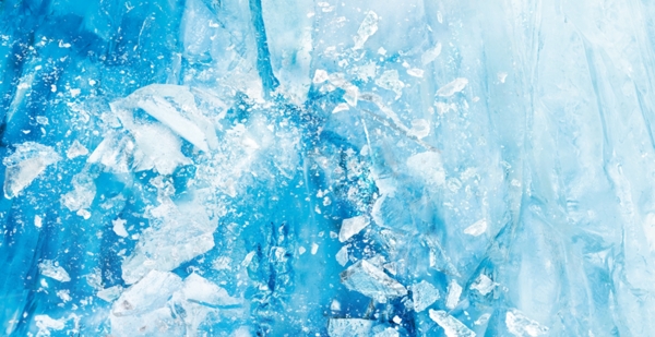 冰块裂开PSD冰块迸裂源文件夏季清凉背景