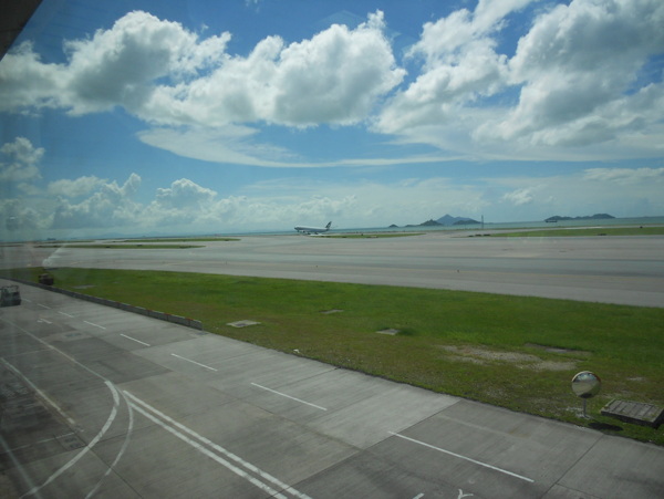 香港机场跑道图片