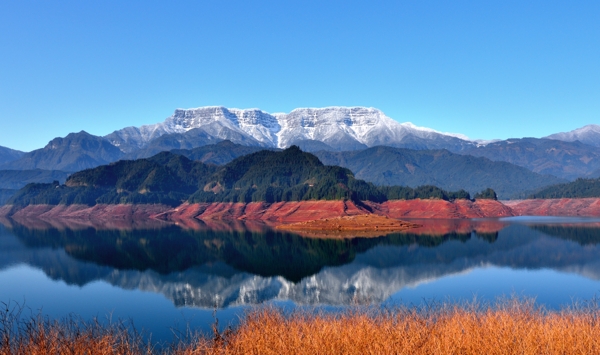 瓦屋山景观