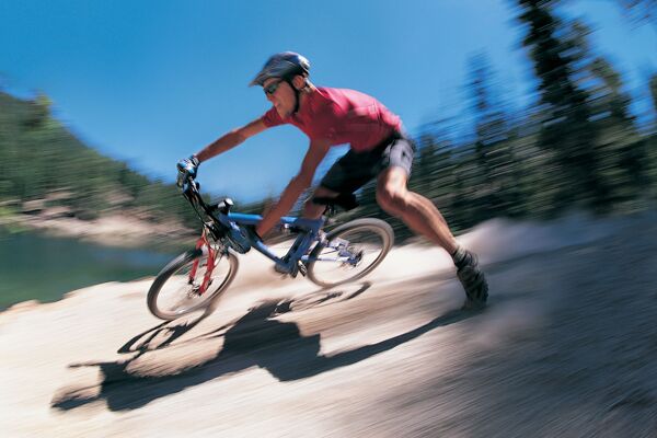 自行车极限运动高清图片