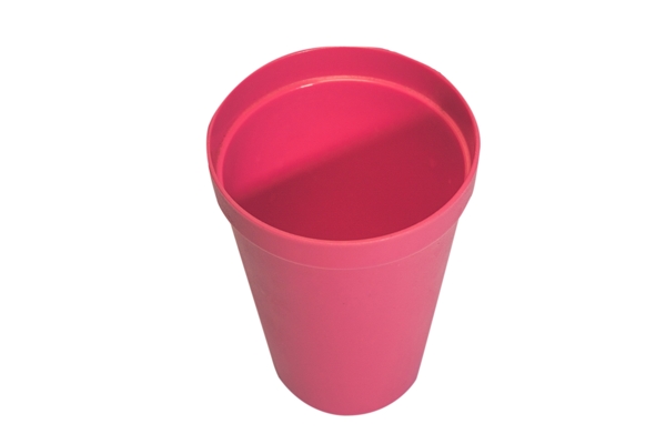 粉色的桶