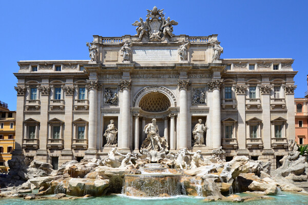 罗马少女喷泉雕塑图片
