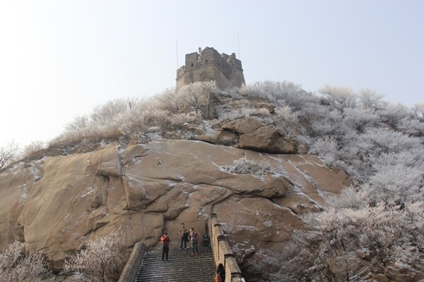 八达岭烽火台冬雪景图片