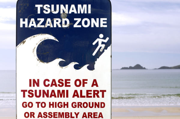 海啸警告牌图片