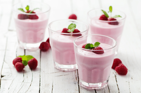 树莓奶昔美食图片