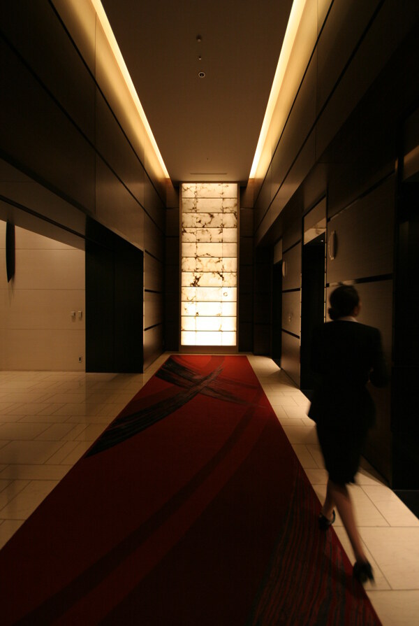 日本酒店电梯间图片