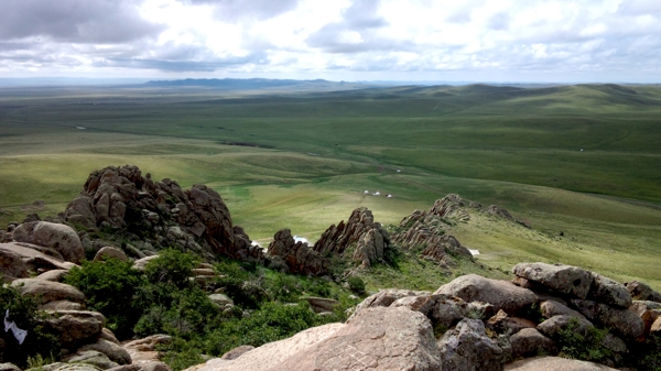 内蒙古乌里雅斯太山风景