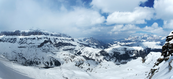 雪山顶部景色