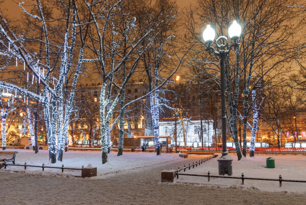 冬季街道夜景图片