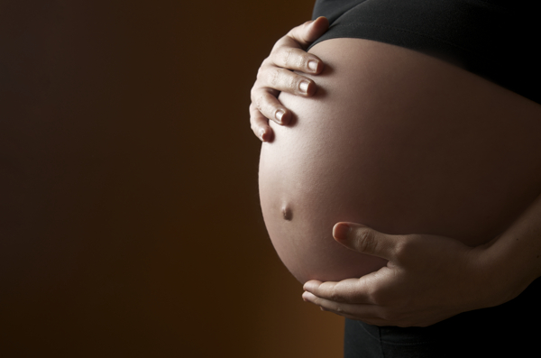 孕妇大肚子摄影图片