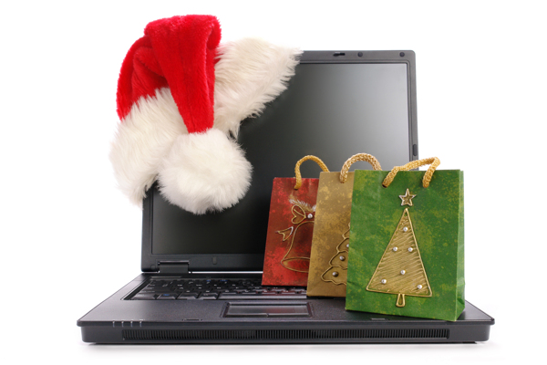 圣诞购物袋与电脑