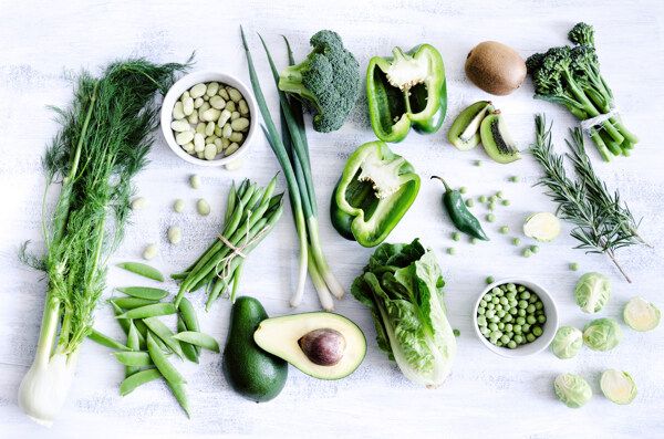 营养丰富的绿色蔬菜图片