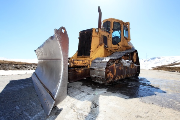 公路上的大型推雪机图片