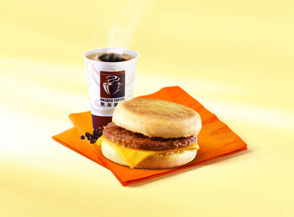 麦当劳汉堡咖啡麦当劳早餐组合图片