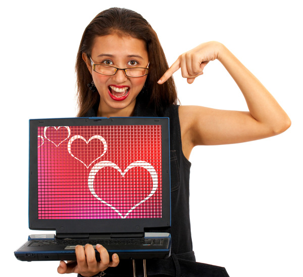 在计算机屏幕上显示的在线约会的心