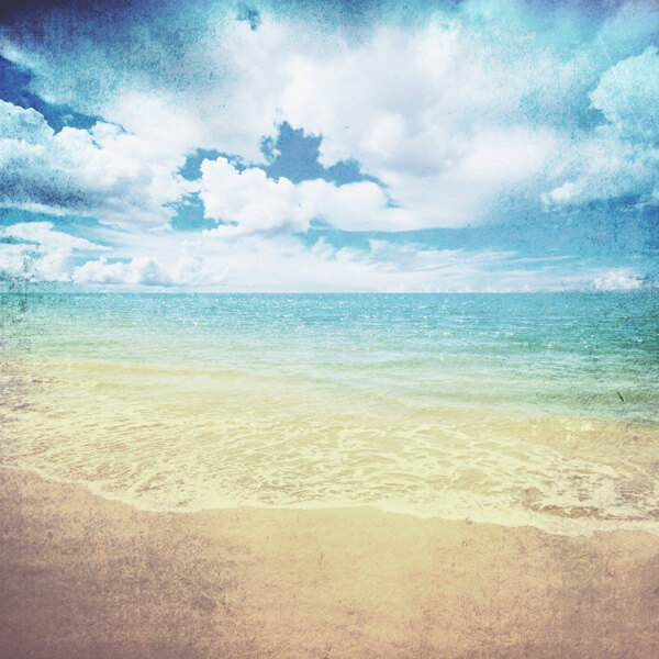 蓝天下的海滩美景图片