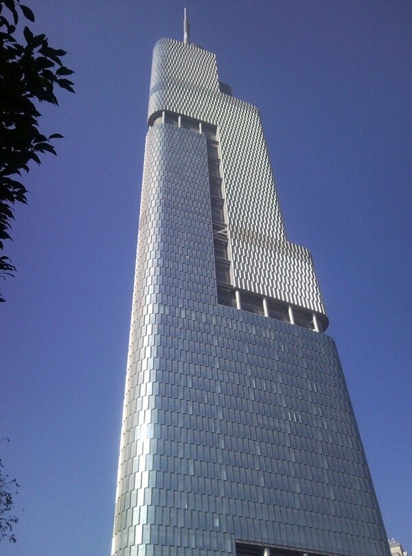 南京紫峰大厦模型图片