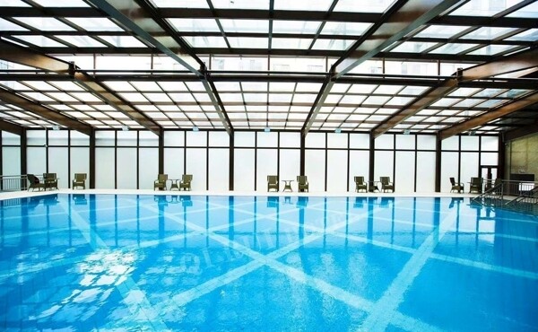 会泽麒瑞酒店游泳池